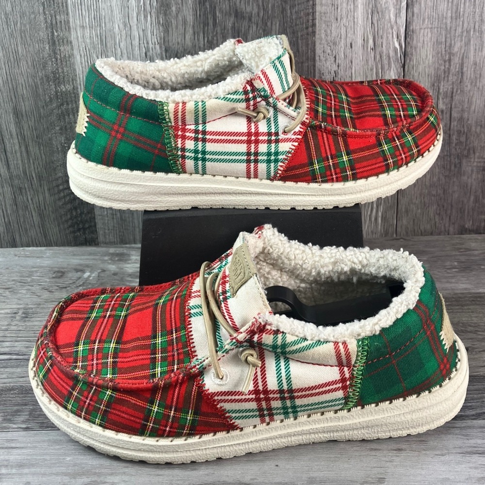 Hey Dude Wally Tri Y Tartan Plaid Red White Green Kids Loafers 43581-78Q Size J4